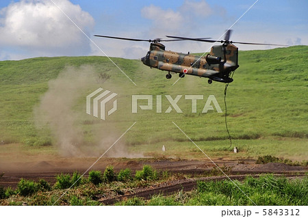 CH-47 輸送ヘリコプター 5843312