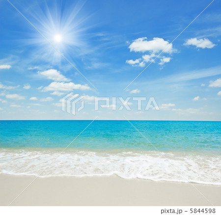 tropical beach 5844598