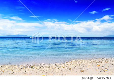 Tropical beach Tropical beach 5845704