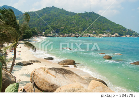 tropical beach 5845795