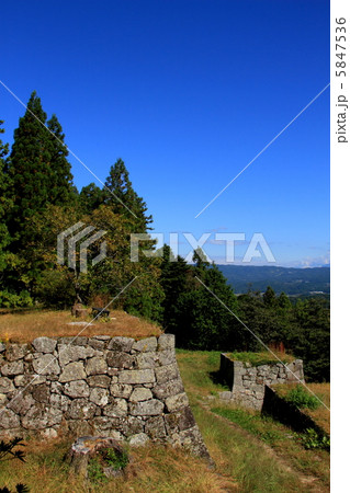岩村城・本丸石垣 5847536