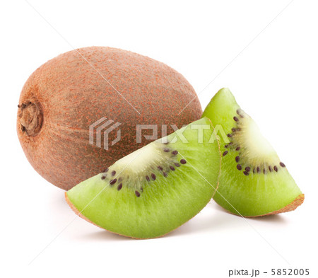 Whole kiwi fruit and his segments Whole kiwi fruit and his segments 5852005