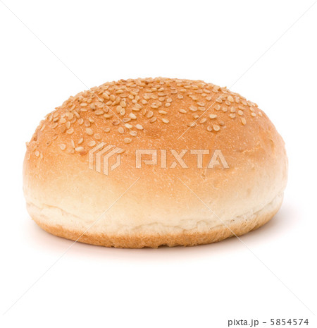Round sandwich bun with sesame seeds Round sandwich bun with sesame seeds 5854574