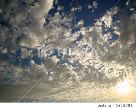 ひつじ雲と太陽 5858791