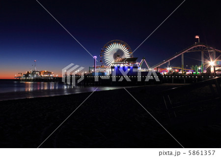 サンタモニカの夕暮れ 5861357