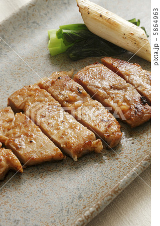 豚肉の味噌漬け焼き 5864963