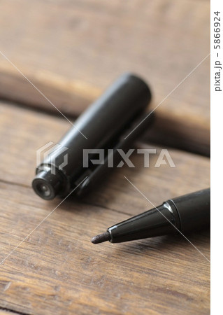 油性ペンのペン先 黒のマジックペン 油性ペンのペン先 黒のマジックペン 5866924