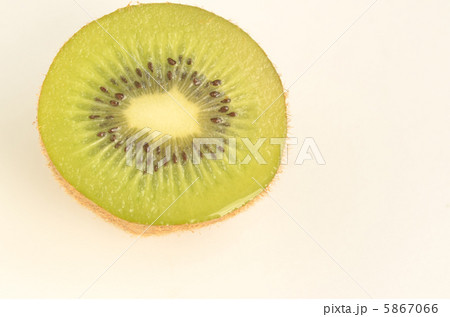 キウイフルーツ 5867066