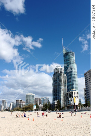 Surfers' Paradise 5867534