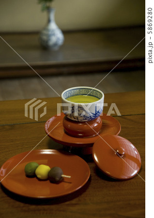 坊ちゃん団子とお茶 坊ちゃん団子とお茶 5869280