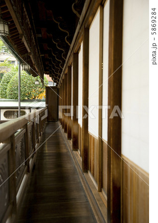 道後温泉本館　霊の湯二階席軒先 5869284