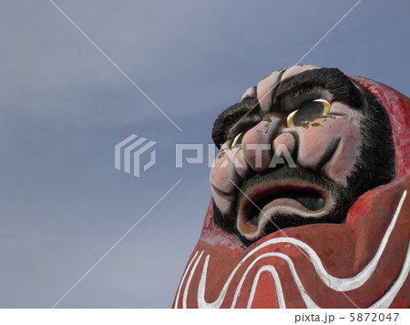 青空と達磨 5872047