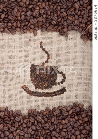 Brown roasted coffee beans. Brown roasted coffee beans. 5876624