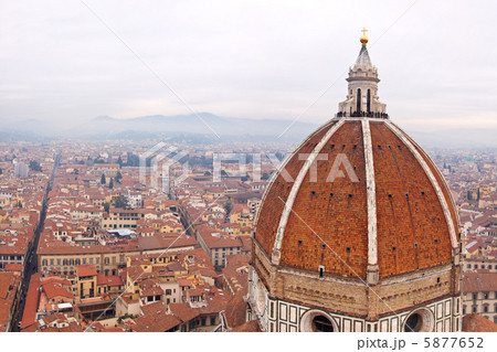 Cathedral Santa Maria del Fiore in Florence, Italy Cathedral Santa Maria del Fiore in Florence, Italy 5877652