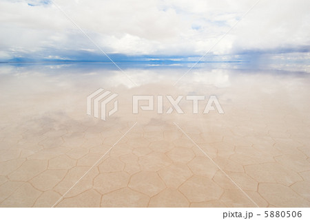 salar de uyuni, salt lake in bolivia salar de uyuni, salt lake in bolivia 5880506