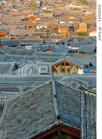 roofs of lijiang old town, yunnan, china roofs of lijiang old town, yunnan, china 5880608