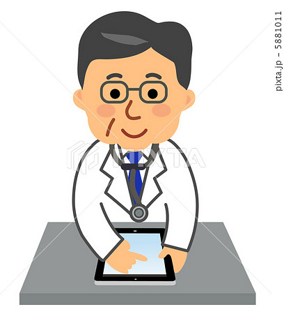 ipadを触る医者 5881011