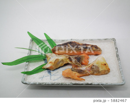 鮭の塩焼き 鮭の塩焼き 5882467