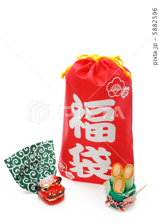 福袋と獅子舞と門松 福袋と獅子舞と門松 5882596