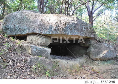 石鉄山古墳　石室入口　岡山県岡山市中区 5883096