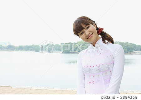 優しい微笑み 5884358