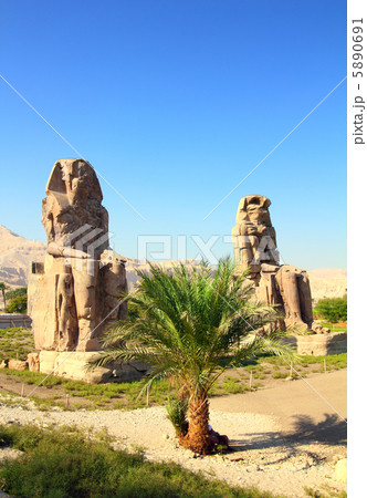 colossi of memnon in Luxor Egypt 5890691