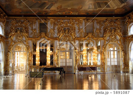 hall palace interior in Pushkin hall palace interior in Pushkin 5891087