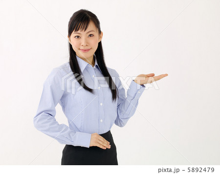 案内・女性・白バック 5892479