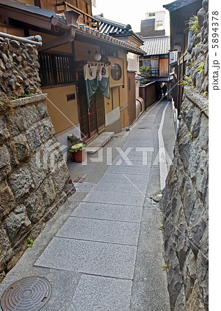 石塀小路 5894378