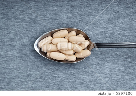 Pills Pills 5897100