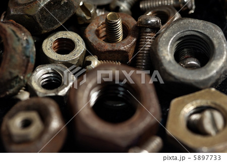 Rusty screws 5897733