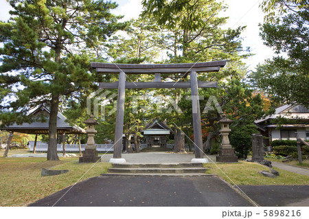 水若酢神社二ノ鳥居と参道 水若酢神社二ノ鳥居と参道 5898216