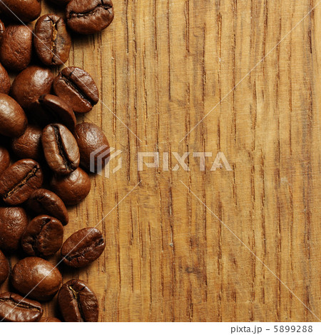 Coffee beans on wood 5899288
