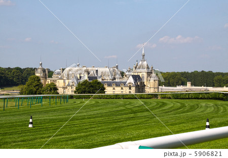 シャンティイ城と競馬場 シャンティイ城と競馬場 5906821