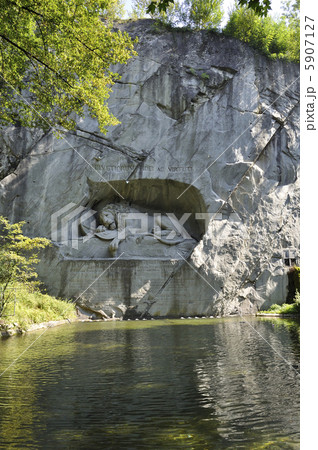 ライオン記念碑 5907127