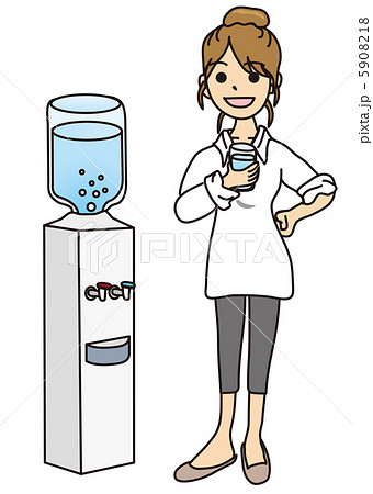 ウォーターサーバーと女性 5908218