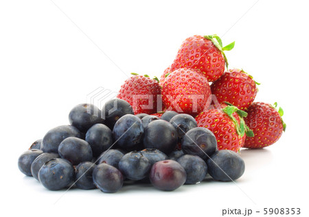 ブルーベリーとイチゴ ブルーベリーとイチゴ 5908353