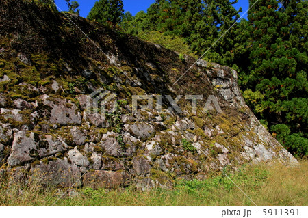 岩村城・本丸石垣 5911391