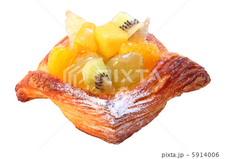 フルーツをのせたデニッシュ 5914006