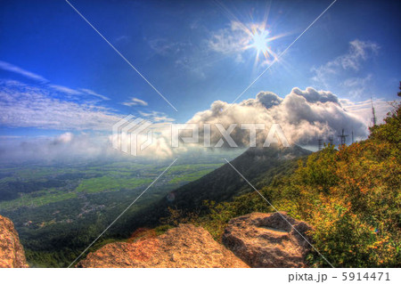 傘被りの筑波山 5914471