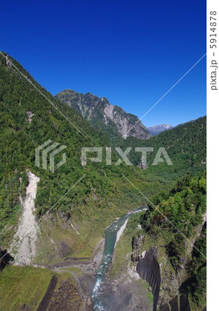 黒部ダムより黒部川 5914878