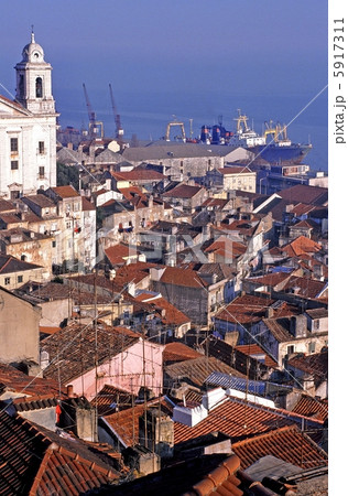 リスボン・アルファマ地区 5917311