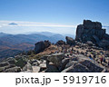 金峰山～山頂から見る五丈岩と富士山 5919716