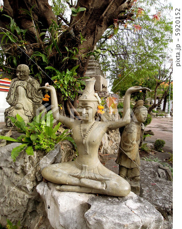 ヨガ行者＠ワットポー 5920152