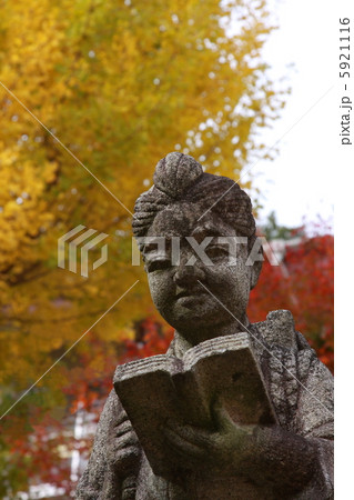 二宮尊徳の石像 二宮尊徳の石像 5921116