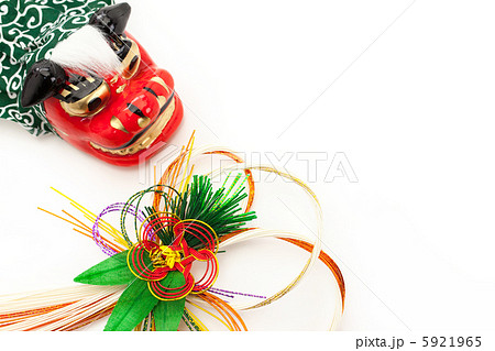 水引き飾りと獅子舞 5921965