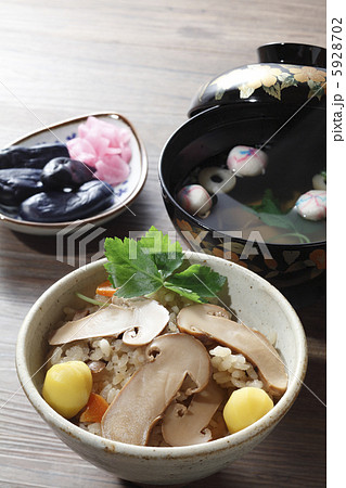 松茸ご飯とお吸い物 5928702