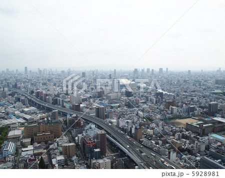 上空からの都会の街 5928981