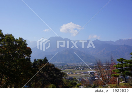晩秋の有明山 晩秋の有明山 5929639