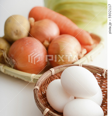 卵などの食材 5932117